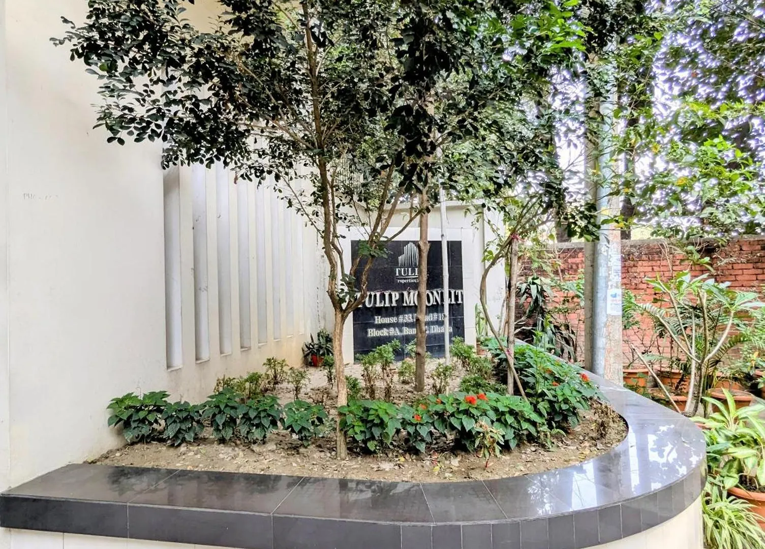 Luxurious Apartment At Banani Dhaka